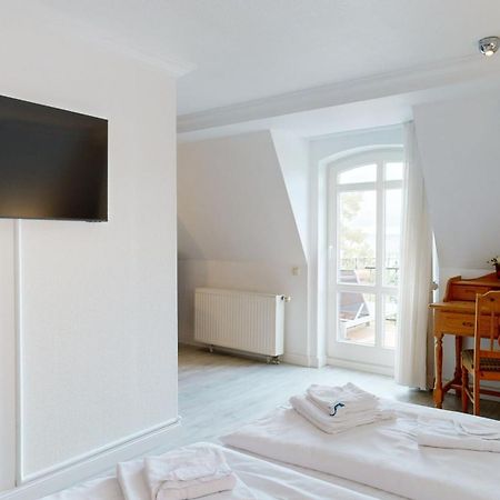 Fewo Direkt Am Strand Mit Meerblick Und Balkon,Villa Glueckspilz, بينز المظهر الخارجي الصورة