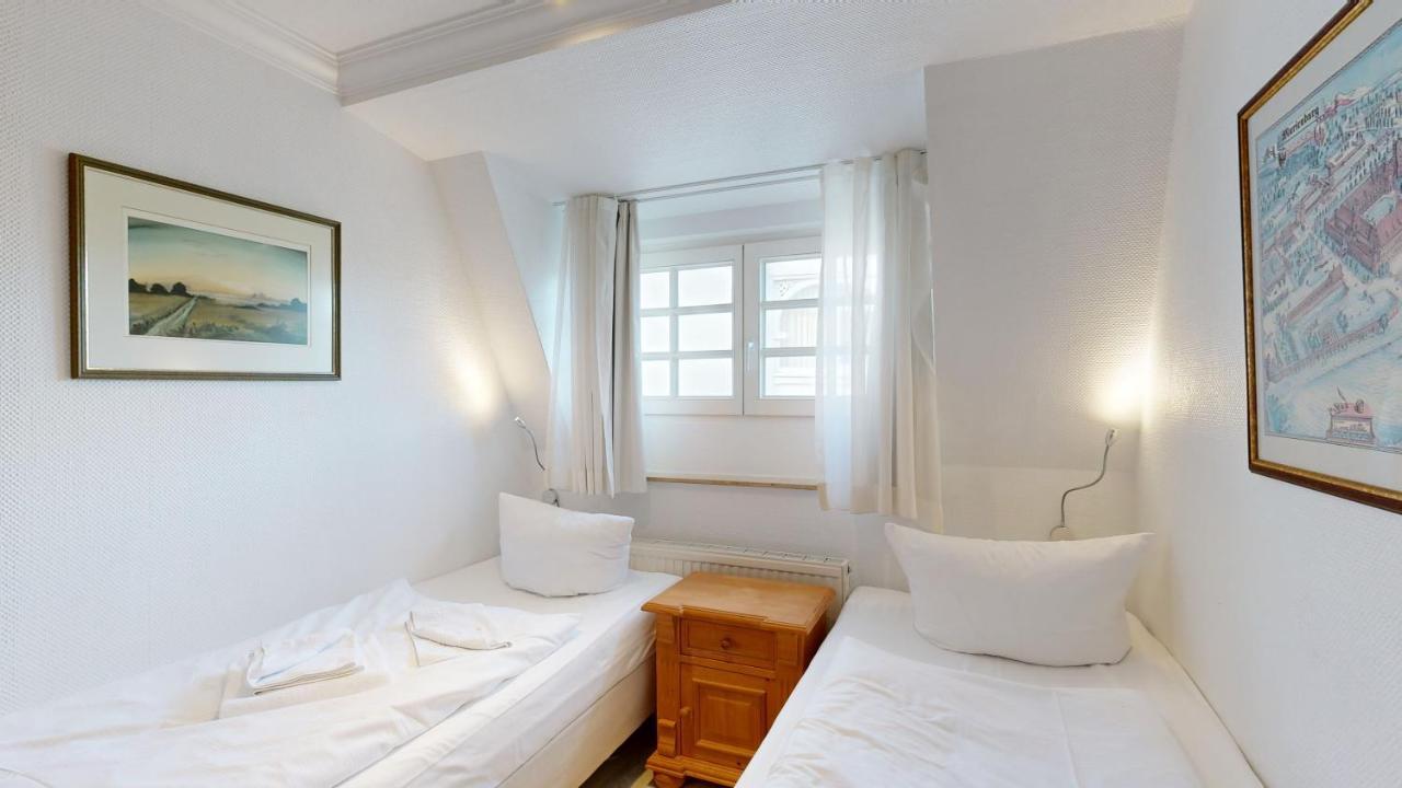 Fewo Direkt Am Strand Mit Meerblick Und Balkon,Villa Glueckspilz, بينز المظهر الخارجي الصورة